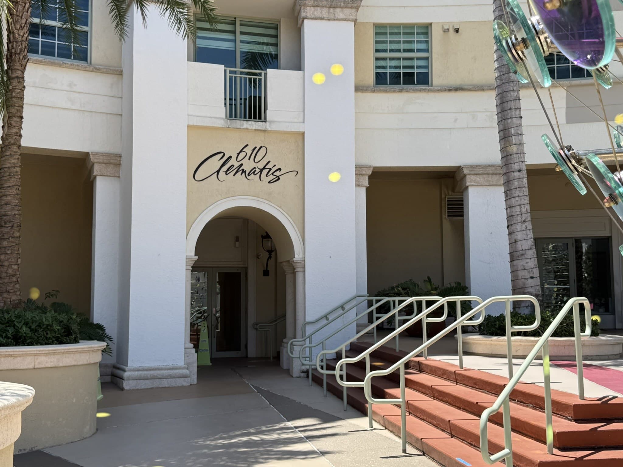 610 Clematis — photo 1