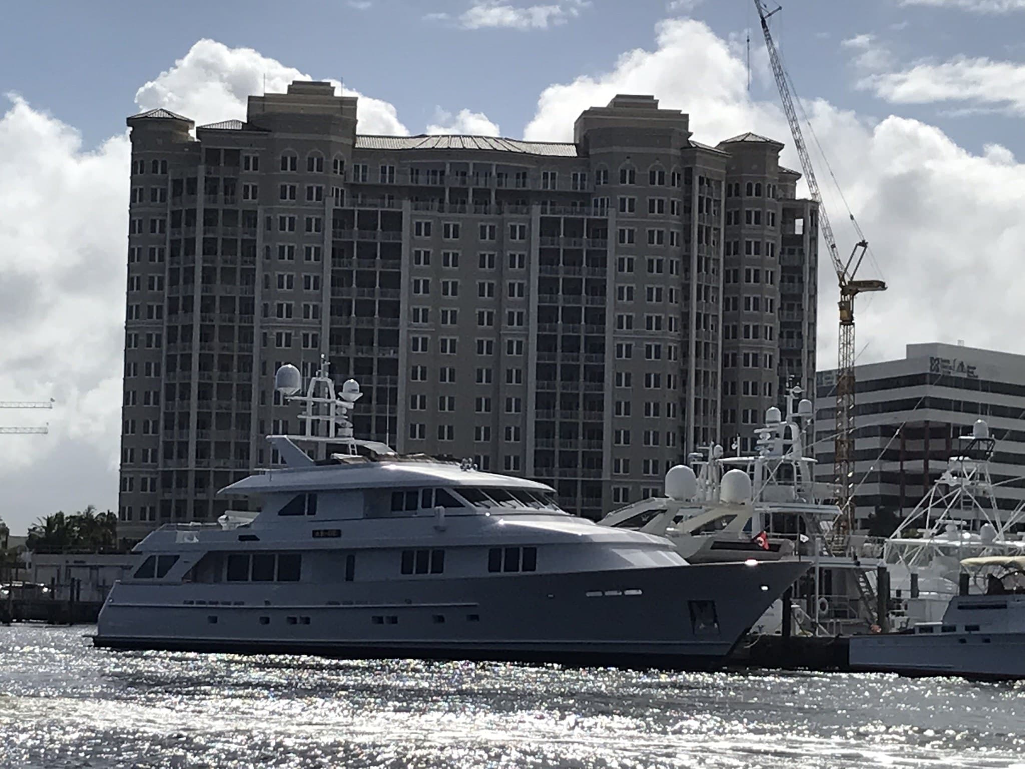 One Watermark Place — photo 2