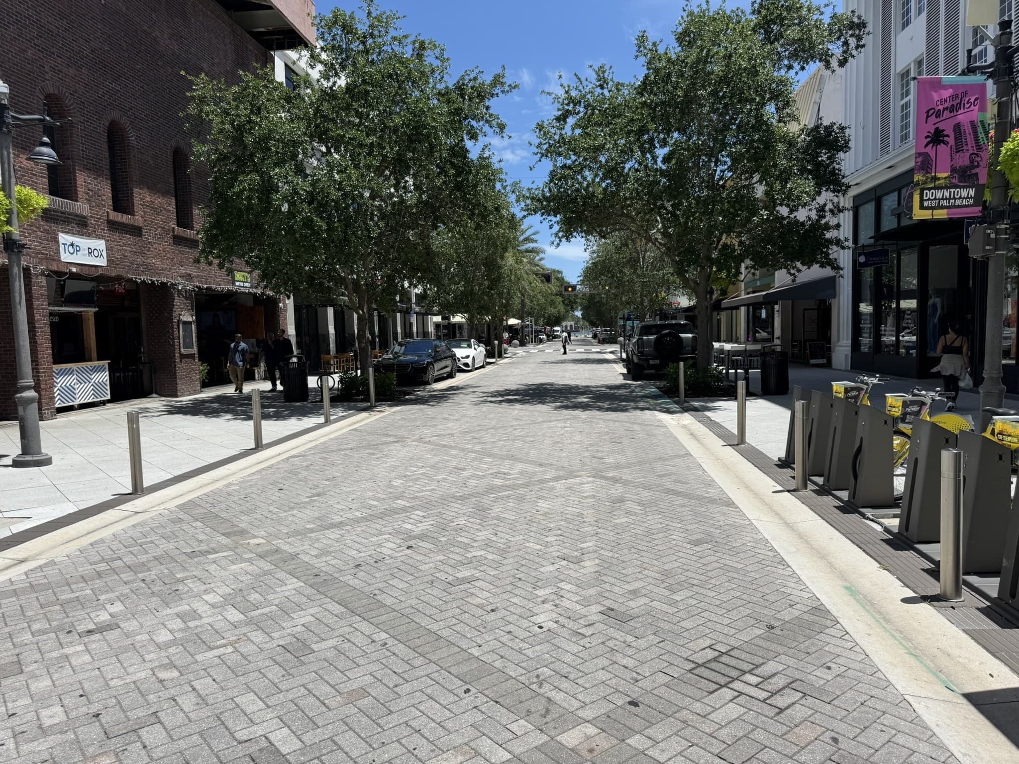 Hullabaloo: The Heart of Clematis Street Dining